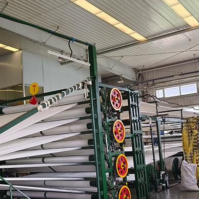 ¿Qué factores afectan la resistencia al estallido del cartón?